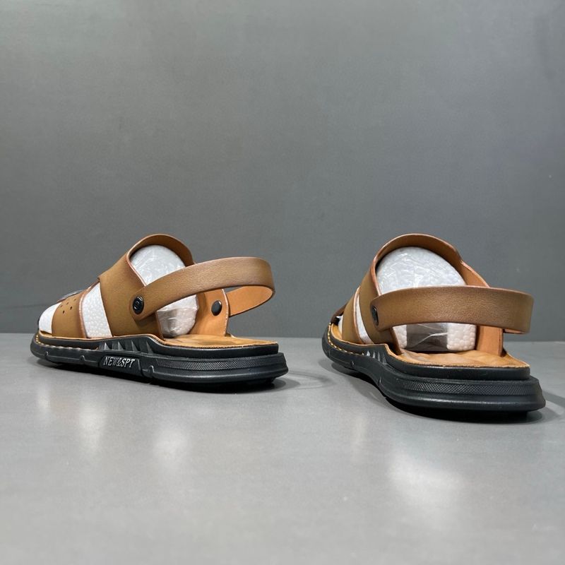 Sandalias de verano 2025 para hombre, estilo casual de playa, edición coreana, estilo moderno para exteriores y pantuflas de doble uso._voghion.com