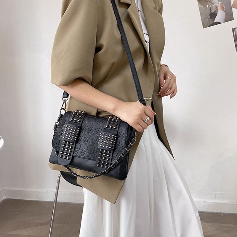 Vintage Skull Rivet Shoulder Women PU Leather Black Crossbody Designer Flap Messenger Bag New Fashion Lady Handbag Bolso_voghion.com