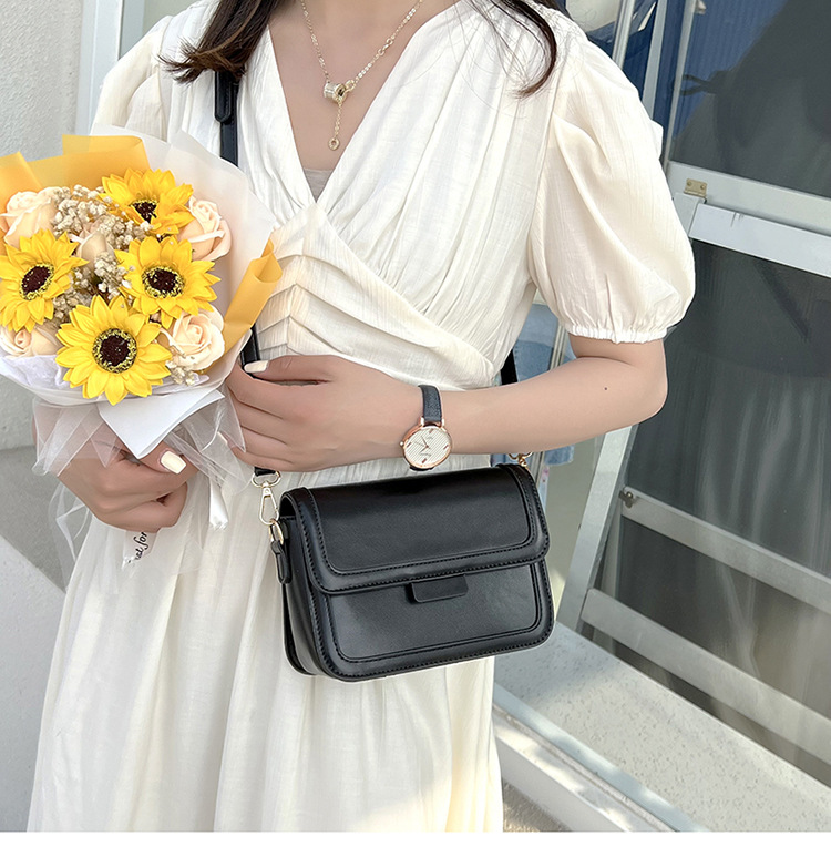 Correa Transmisión en vivo Estilo caliente Spot One Piece Dropshipping 2023 Primavera Pequeño bolso cuadrado Todo fósforo Bolso bandolera de un solo hombro Moda para mujer_voghion.com