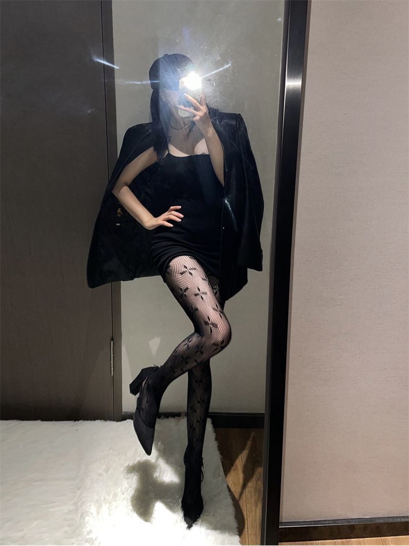 Ultradünne Strümpfe für den Sommer, Anti-Snag-Socken mit blauem Schmetterling und schwarzen sexy Beinen, trendiger cooler Streetstyle, Abnehmen_voghion.com