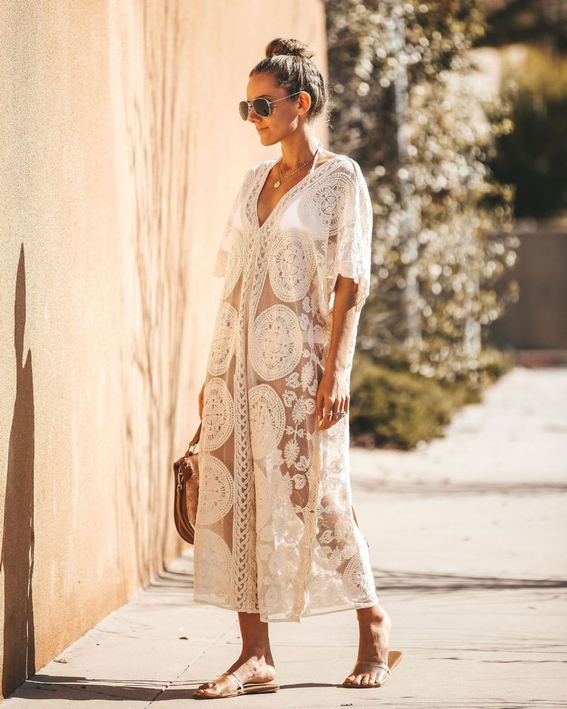 Beach Cover-Up Dress – 100% Cotton Crochet Bikini Wrap, Lightweight 220GSM, Flowing Longline Design (One Size, White/Black/Black-White)_voghion.com