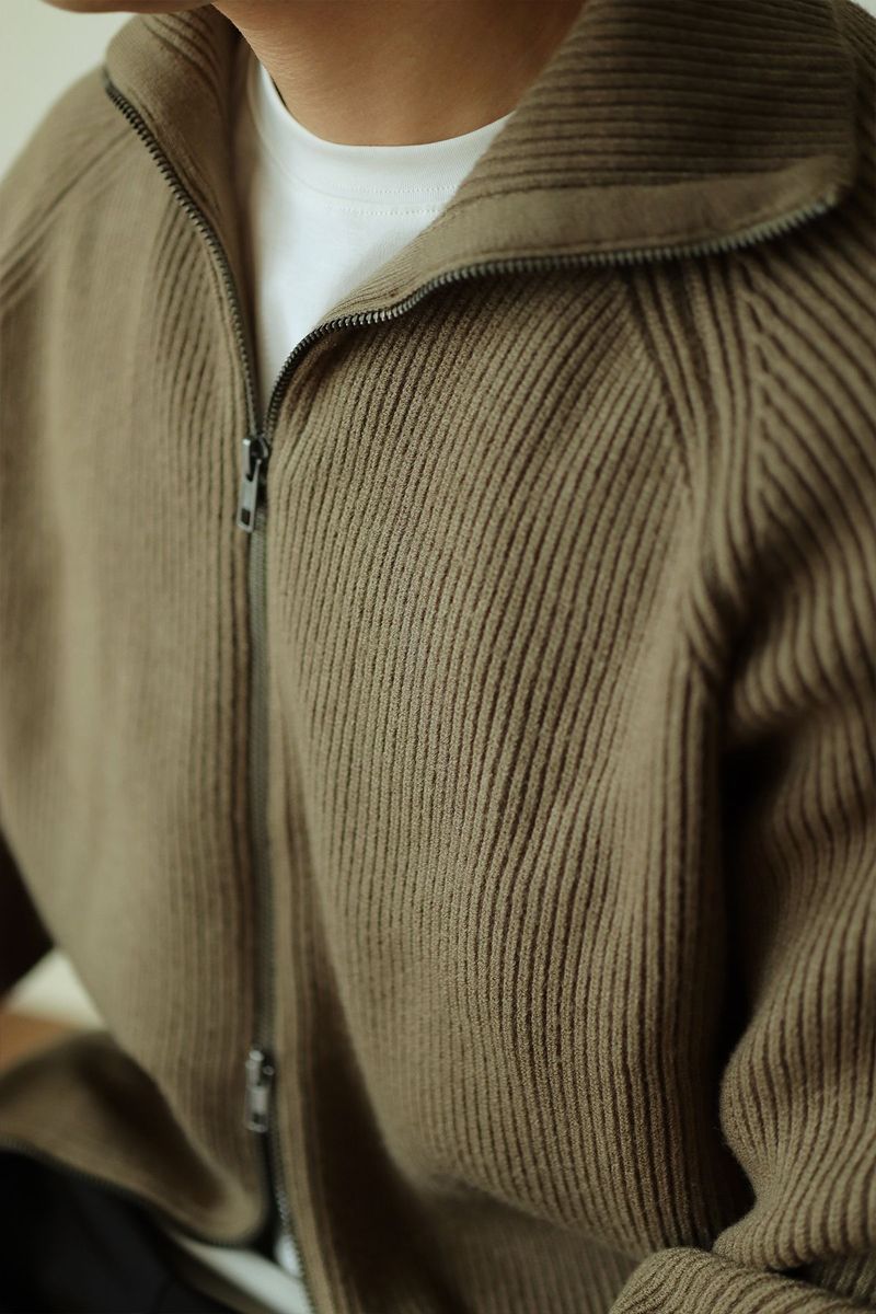 Men’s Chunky Knit Zip-Up Cardigan – High Neck Winter Sweater (Breathable Cotton, 5 Sizes, Minimalist Design, Anti-Wrinkle, Machine Washable)_voghion.com