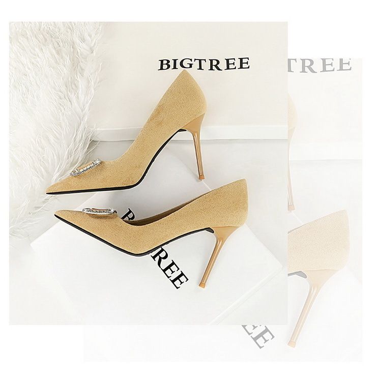 825-K69 Koreansk Mode Banquet Høje Slanke Hæle Dame Ruskind Lav Spids Mund Metal Vand Diamant Spænde Enkel_voghion.com