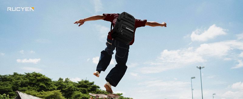 Skateboard Bag With USB Charging Port Laptop Backpack Multifunctional Backpack For Sports_voghion.com