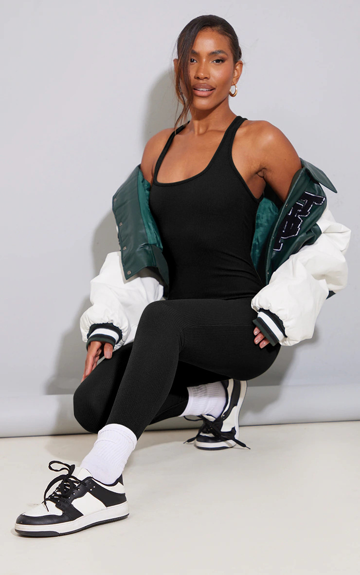 Einfarbiger, enger Yoga-Overall für Damen mit hoher Taille_voghion.com