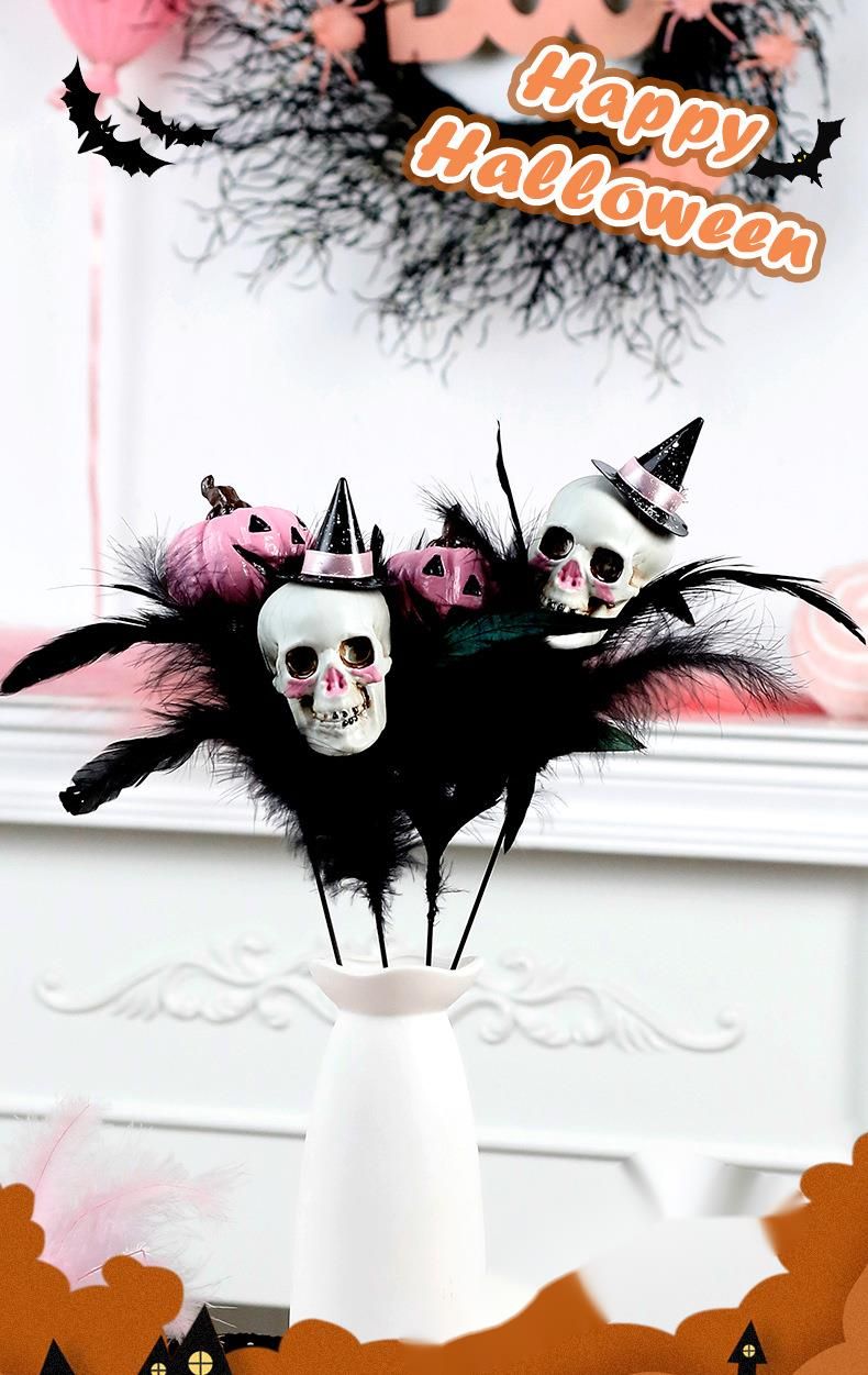 Decorazioni creative di Halloween - Bouquet di fiori con gambo a forma di teschio di zucca e piume per feste in casa_voghion.com