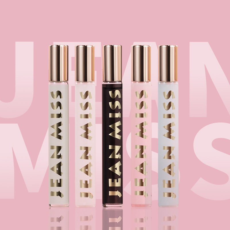 Neues Parfümnetz Rot Der gleiche Stil wie das Parfüm von Small Town Yi Fragrance Ball ist frisch, natürlich, erschwinglich und tragbar für Mädchen, um Gerüche zu entfernen_voghion.com