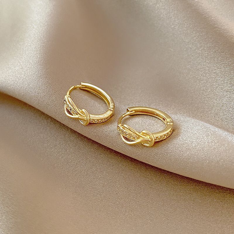 Boucles d'oreilles en cuivre incrustées de zircons, boucles d'oreilles simples, géométriques, polyvalentes, à la mode, pour femmes, boucles d'oreilles en or_voghion.com