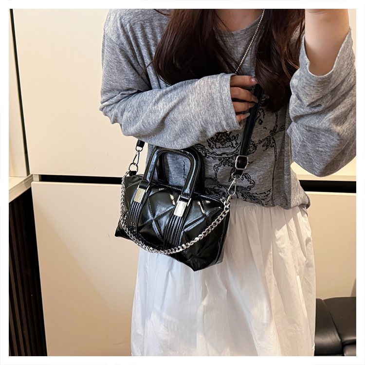Borsa a mano con catena trapuntata per donna 2025, nuova borsa a secchiello a tracolla semplice, versatile e alla moda_voghion.com