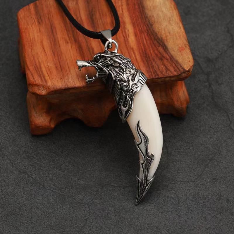 Collana con zanna di lupo da uomo, design di nicchia personalizzato, ciondolo retrò da uomo autoritario, collana alla moda e alla moda._voghion.com
