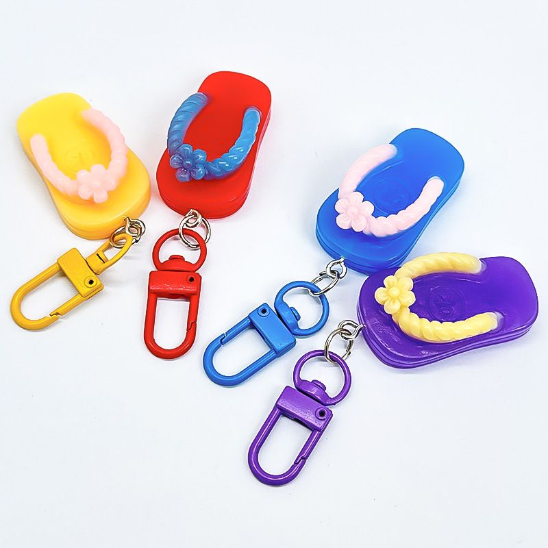 Chanclas de dibujos animados simuladas, nuevos labios creativos de moda personalizados, llavero, bolso para hombres y mujeres._voghion.com