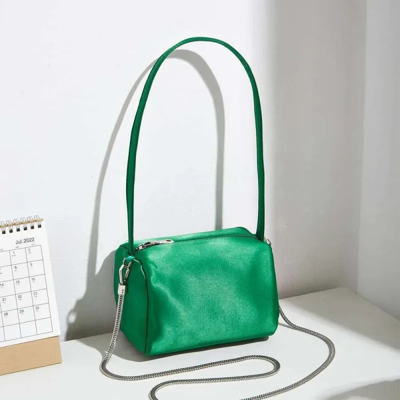 Designer 2025 Fashion Women's Shoulder Messenger Chain Trend Joker Bag_voghion.com