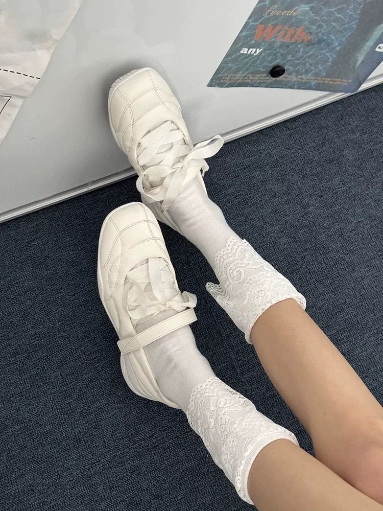 Niche Design Lace-up Ballet Women's Shoes 2025 Spring/Summer New Hidden Wedge Shallow Mouth Peplum Flat Shoes_voghion.com