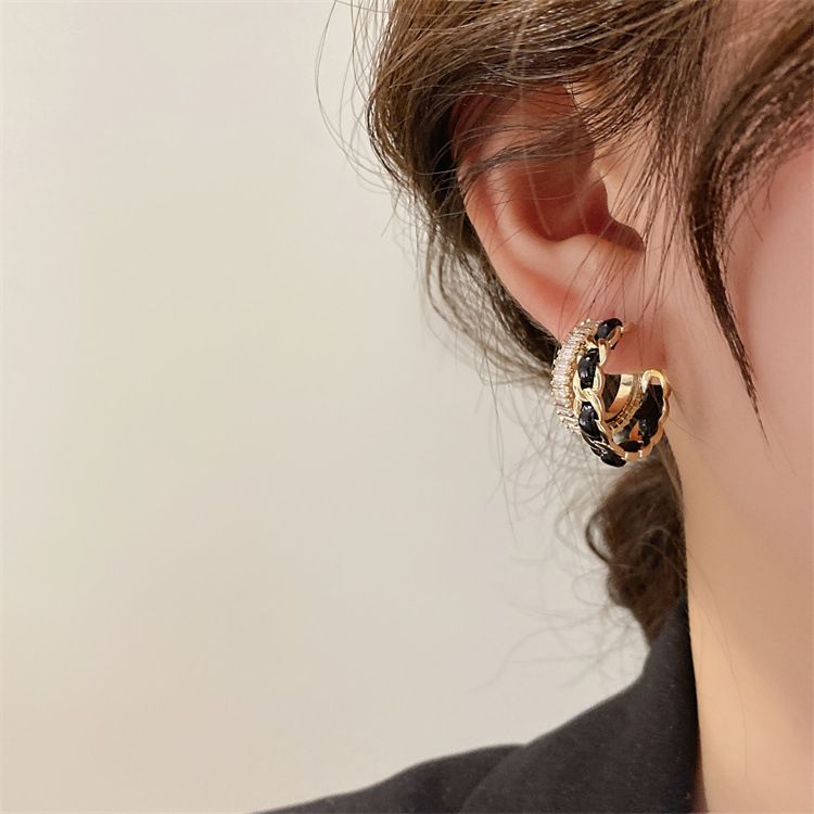 Orecchini eleganti a doppio strato con design a tre strati per celebrità, design di orecchini di lusso leggeri e di tendenza_voghion.com