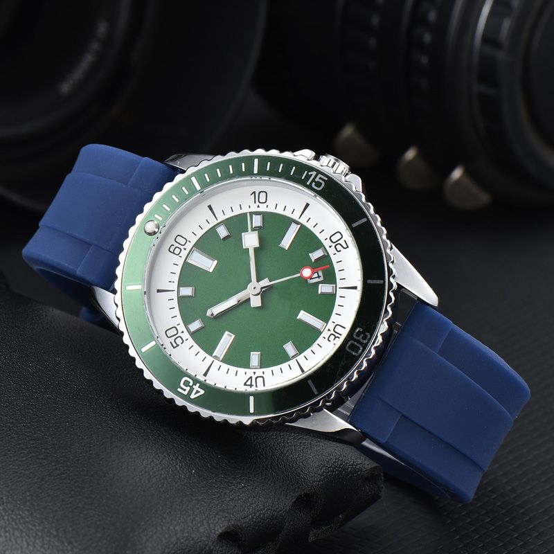 Heißer Verkauf Sport Uhren Für Männer Quarz Luxus Armbanduhr Multifunktionale Automatische Datum Gummi Strap Heißer Verkauf Mode Männlichen Uhren Großhandel_voghion.com