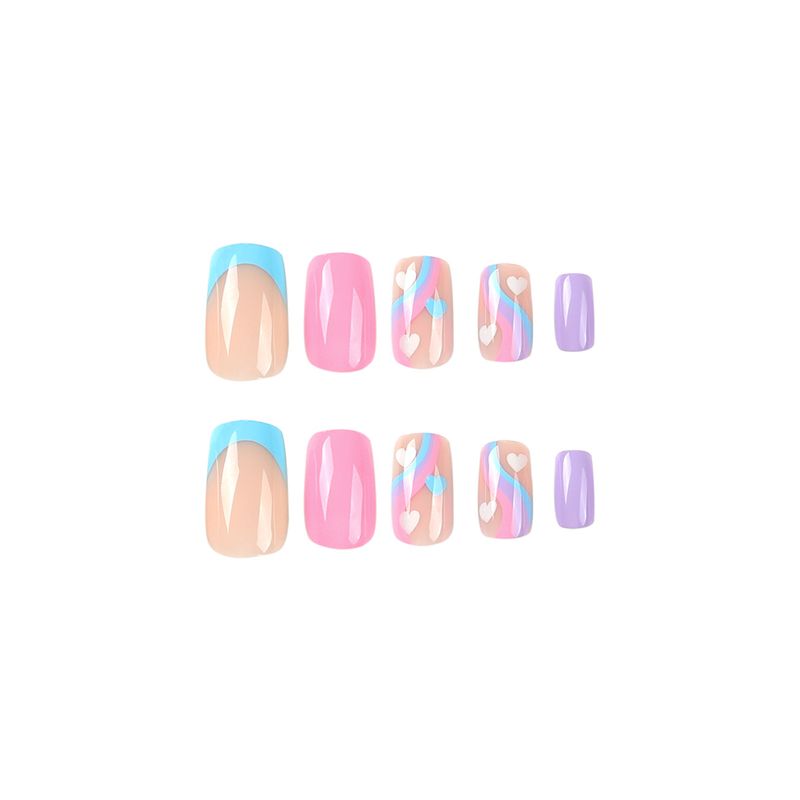 Indossando piastre viola francesi blu con piastre a cuore bianco ondulato multicolore, unghia finita_voghion.com