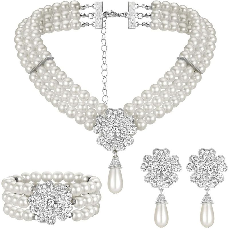 Handmade Gift White Pearl Clover Necklace Earrings Bracelet Three Piece Bride Girl Jewelry Set_voghion.com