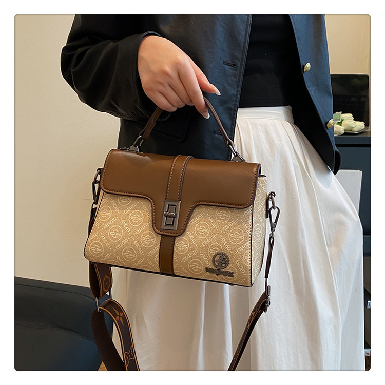 Wholesale Women's Bag Europe And The United States Retro Portable Diagonal bag letter printing shoulder bag all-match temperament small square bag_voghion.com