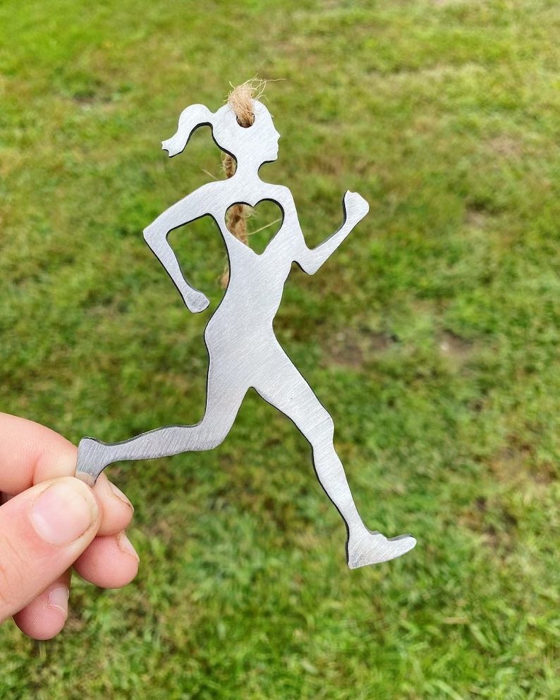 Cross-border popular running girl metal decorations, gifts for runners, girls running pendants,_voghion.com