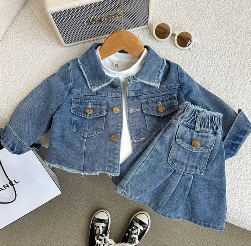 Blue lapel long sleeved girl's denim jacket pleated skirt set, fashionable and stylish two-piece set_voghion.com