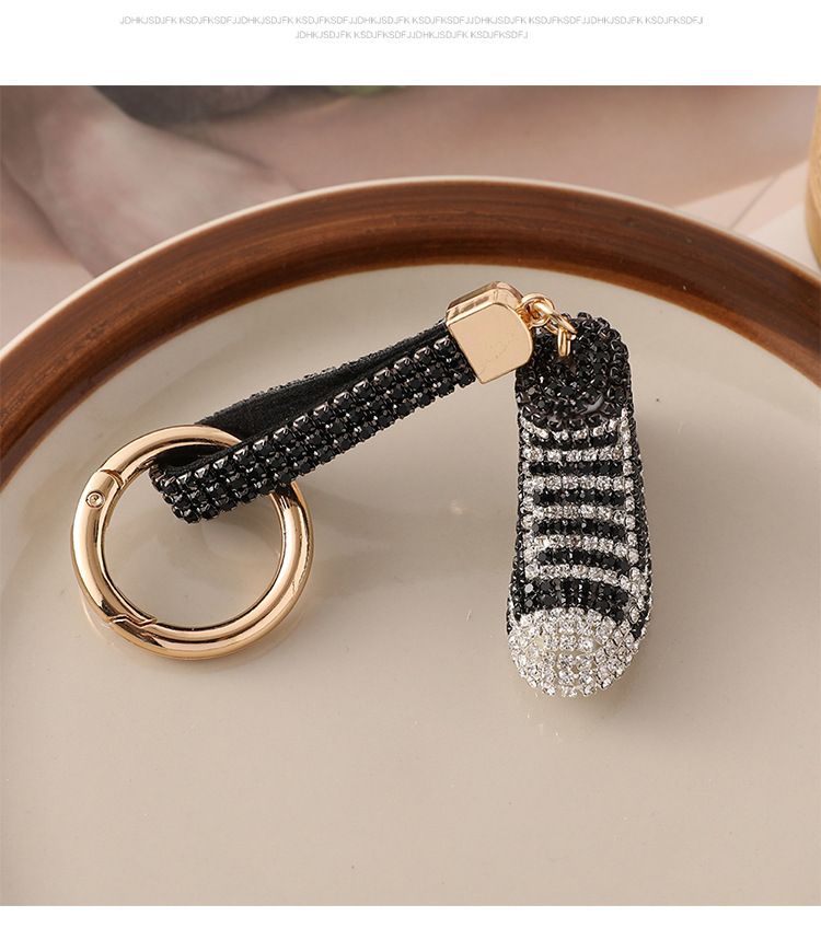 Creative Fashion Diamond-Encrusted Claw Chain Canvas Shoes Car Sparkling Diamond Bag Pendant Keychain Small Gift_voghion.com