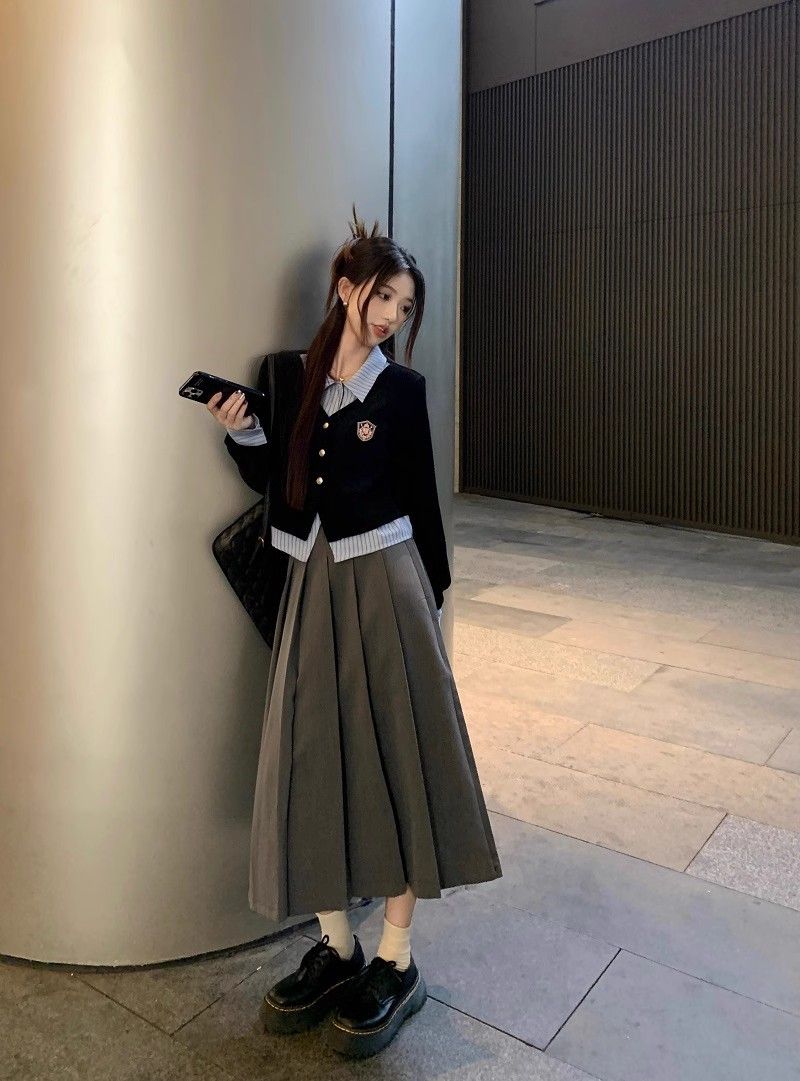 Maglione lavorato a maglia con colletto polo in due pezzi in stile college per donna 2025, strato interno corto, maglietta di base per primavera e autunno_voghion.com