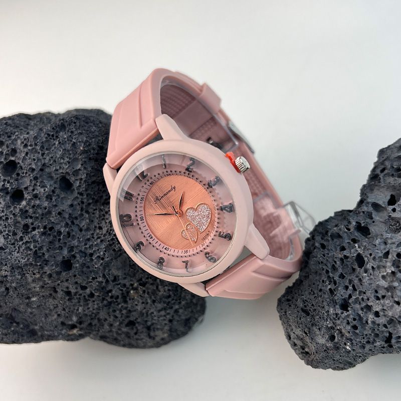 Orologio da donna al quarzo con cinturino in silicone, stile vintage, con scala digitale semplice e cuore, ideale per lavoro quotidiano, compleanno, anniversario, regalo di San Valentino_voghion.com