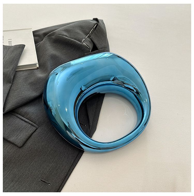 This Year's Popular Bags For Women Are New European And American Fashion Candy Colored And Stylish Wrist Shiny Acrylic Dumpling Bags_voghion.com