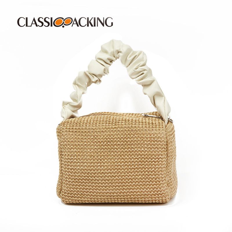 Borsa a tracolla semplice intrecciata con nuvole e celebrità di Internet, tendenza estate 2025 per donna_voghion.com
