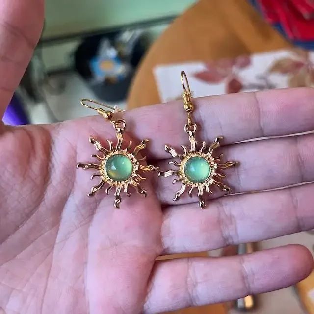 Bohemian Style Cool Gold And Light Green Sun Necklace Earrings_voghion.com