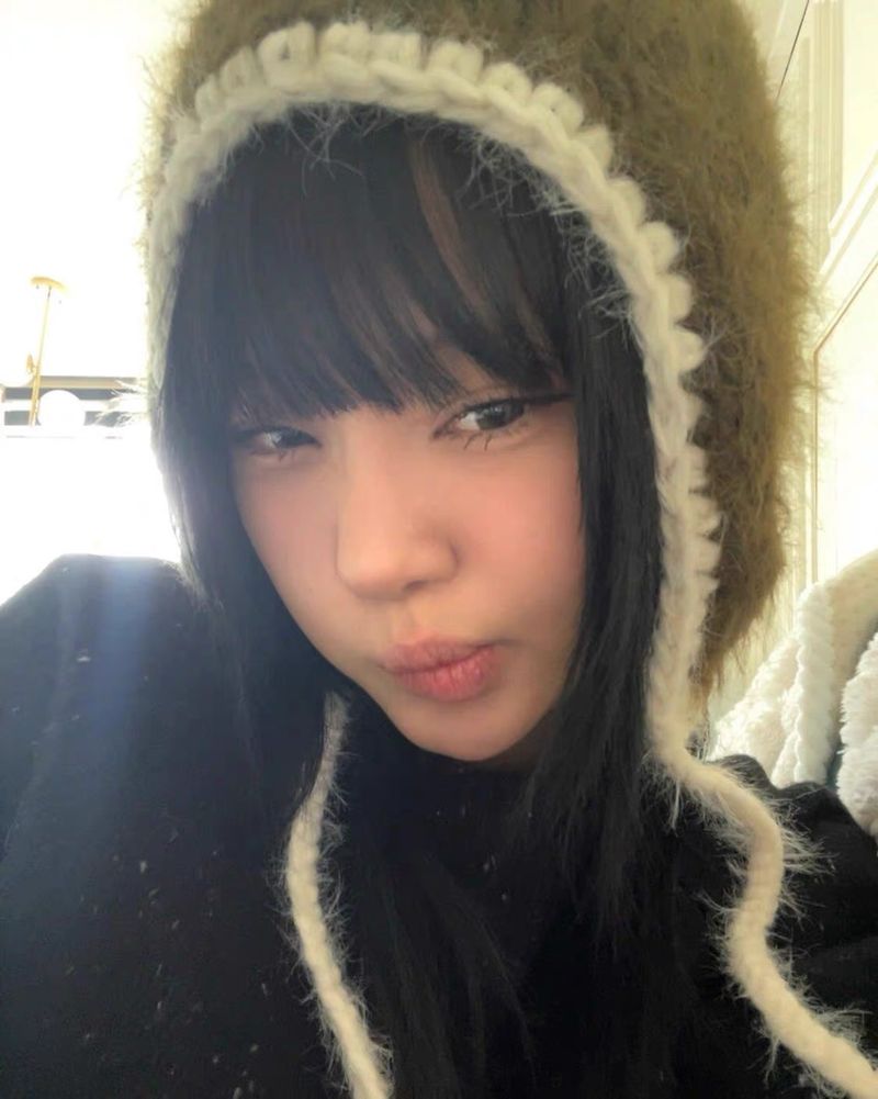 Berretto da pilota elegante in maglia color-block, nuovo e caldo autunno/inverno 2025_voghion.com