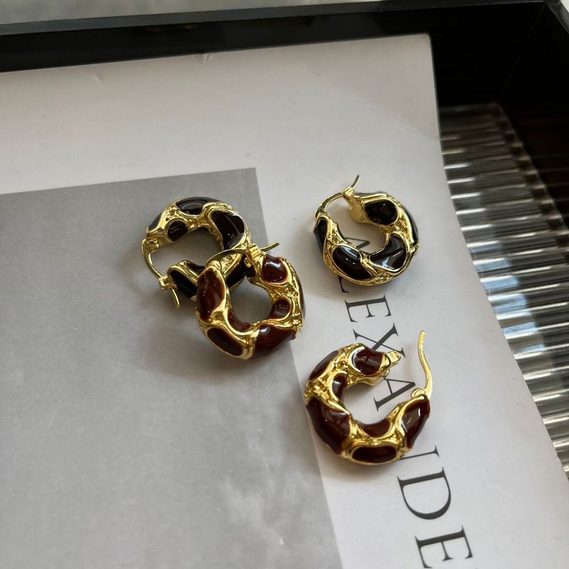 Ohrringe aus Messing, echt vergoldet, Öltropfen-Design, vielseitiges Design, französischer unregelmäßiger Metallstil, neu_voghion.com