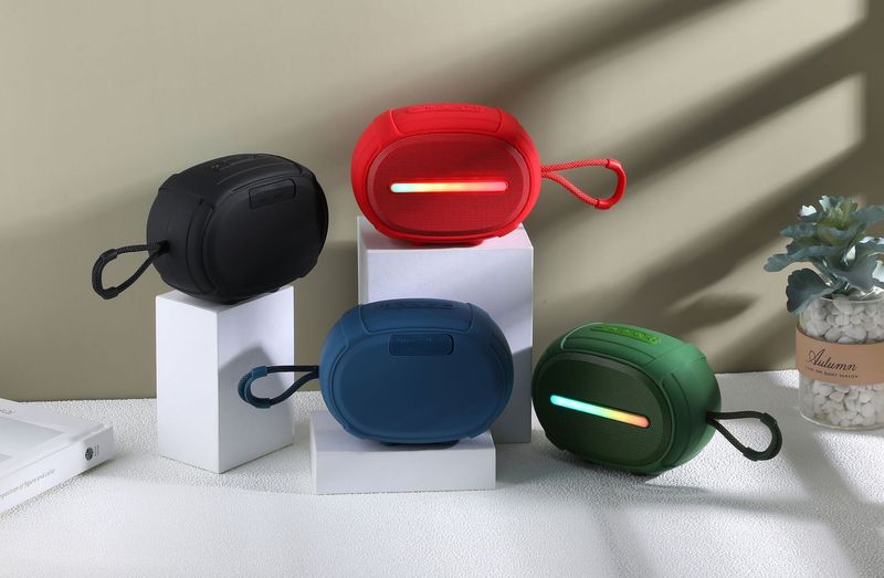 S033 Bluetooth hoparlör, taşınabilir dış mekan kablosuz subwoofer, renkli ışıklar, masaüstü kart takma, mini hoparlör hediyesi_voghion.com
