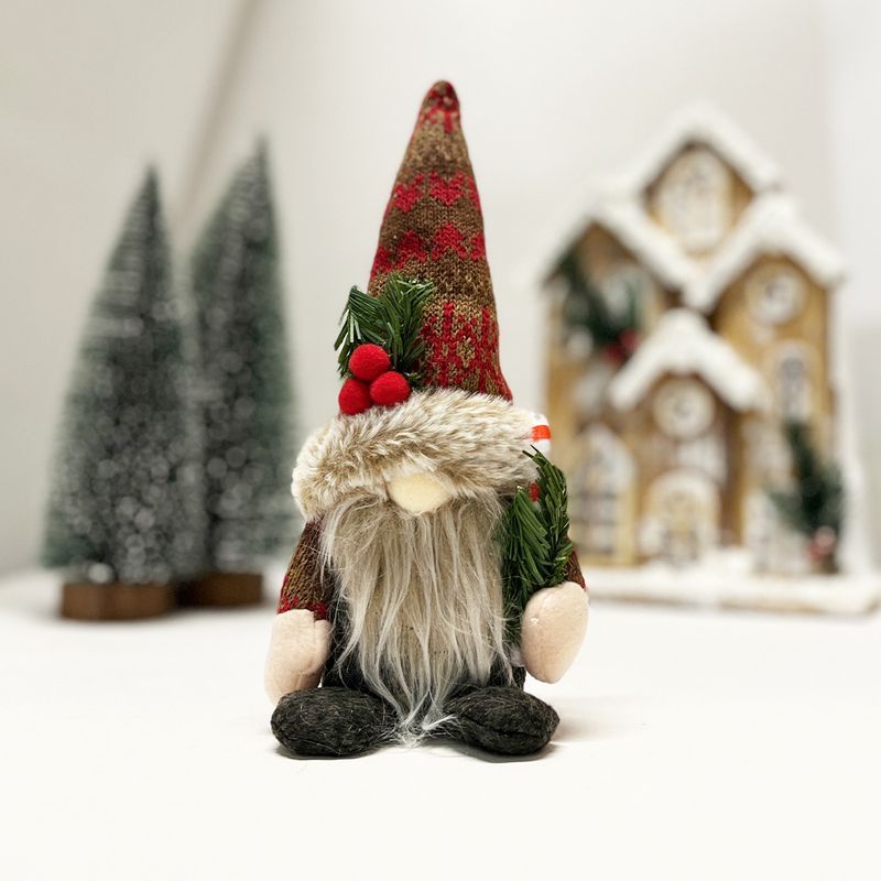 Dekoration Gestrickte Hut Umarmt Kiefer Zweig Rudolf Zwerg Gesichtslosen Puppe Ornament_voghion.com