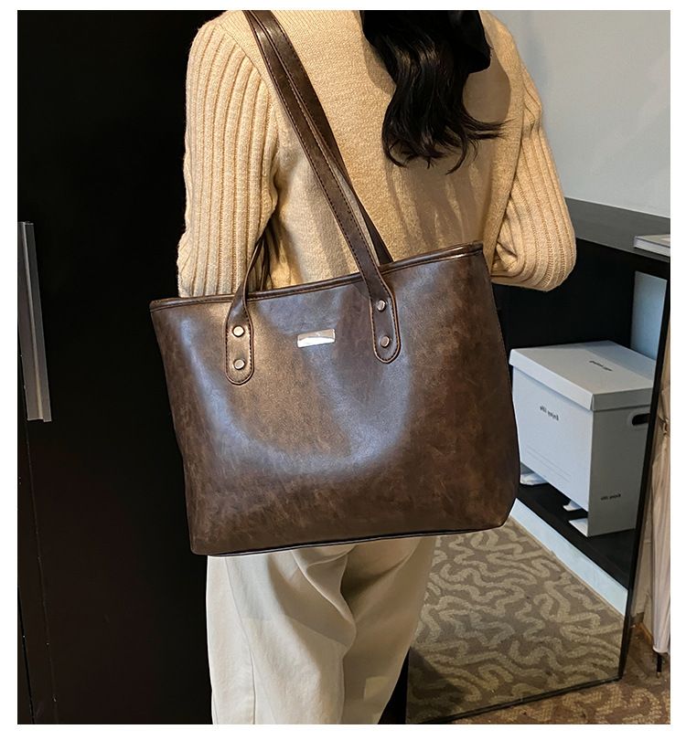 Borsa da donna con grande capacità 2024, nuova borsa a tracolla versatile e semplice per lavoro e pendolarismo, a mano_voghion.com
