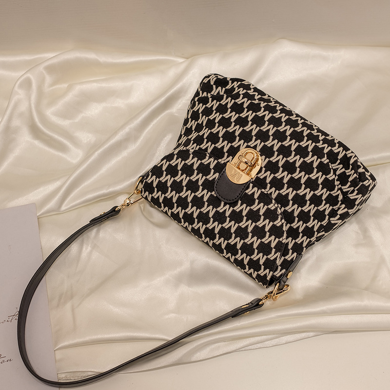 Borsa francese piccola M k Jacquard da donna 2023 Borsa da donna per ascella a tracolla singola con tracolla singola All-match_voghion.com