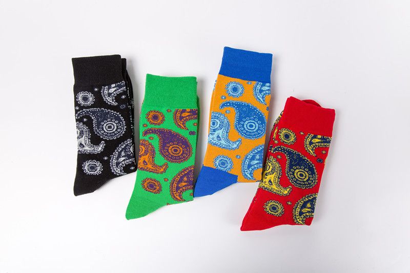 Calzini da uomo Calzini alla nuova moda autunno e inverno casual jacquard totem calze a vento nazionali calzini da skateboard_voghion.com