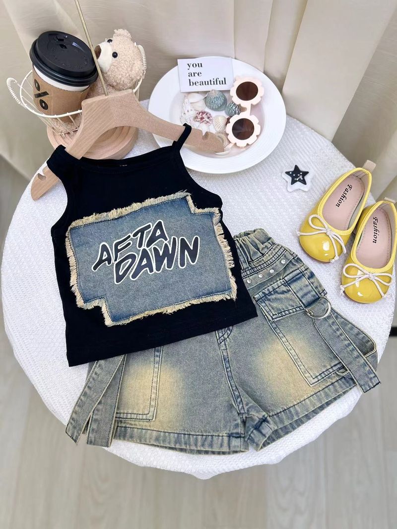 Kid's Clothing 2025 Summer New Fashionable Girls Stitching Printed Vest Plus Heavy Denim Shorts_voghion.com