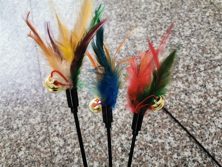 Juguete de varilla corta Yiwu Direct, palo de juguete para gatos con plumas de colores, sin embalaje_voghion.com