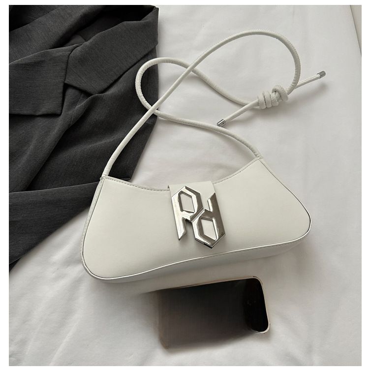Simple fashion casual shoulder bag niche casual underarm bag 2023 Summer new Korean fashion small square bag_voghion.com