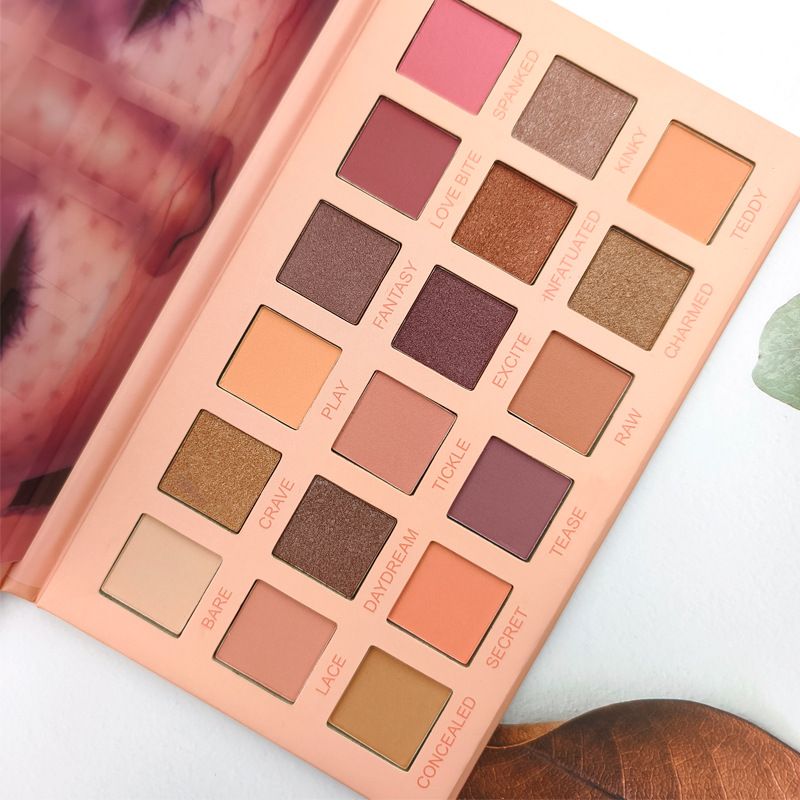 Internet Celebrity Same Style Huda 18 Color Desert Rose Eyeshadow Palette German British Niche Glitter Large Sequins NUDE_voghion.com