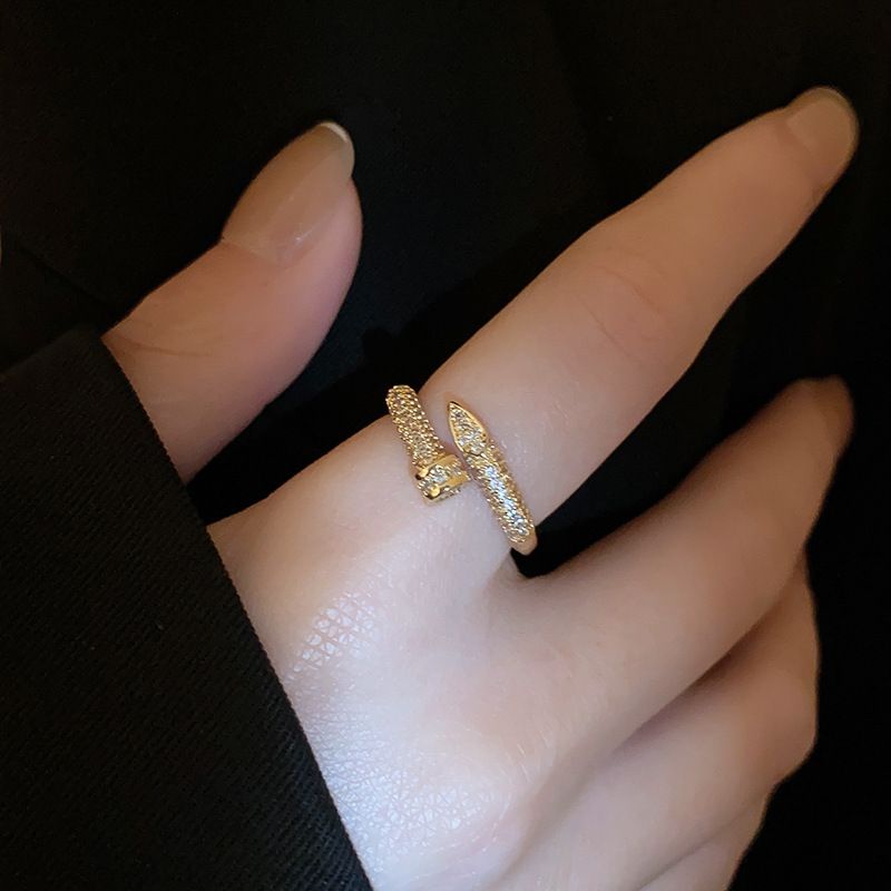 Anello aperto in argento con zirconi scintillanti e diamanti di lusso, stile serpentino, di alta qualità, semplice e versatile, alla moda e alla moda._voghion.com