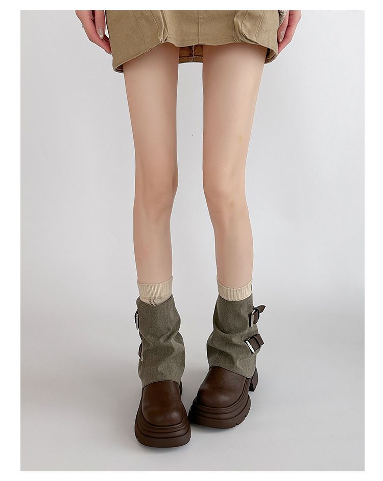 Modische Stiefel mit Schnalle und mittlerer Wade für Damen, Herbst/Winter 2025, neue Martin-Stiefel im Farbblockdesign_voghion.com