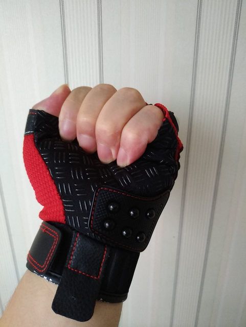 Tactische handschoenen Staal Veiligheid Outdoor Cyclus Uitrusting Messing Knuckle Motorfiets Powersports Racefiets Zelfverdediging Voor_voghion.com