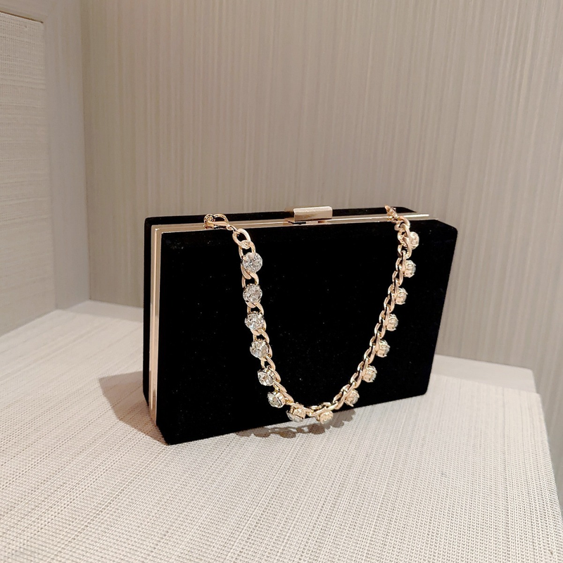 Borsa da sera piccola quadrata in velluto nero con catena di strass in stile francese_voghion.com