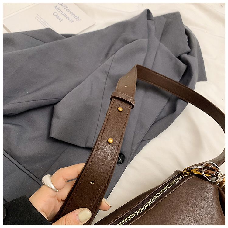 Small niche design pillow soft 2024 new autumn and winter wide strap armpit commuting exquisite single shoulder_voghion.com