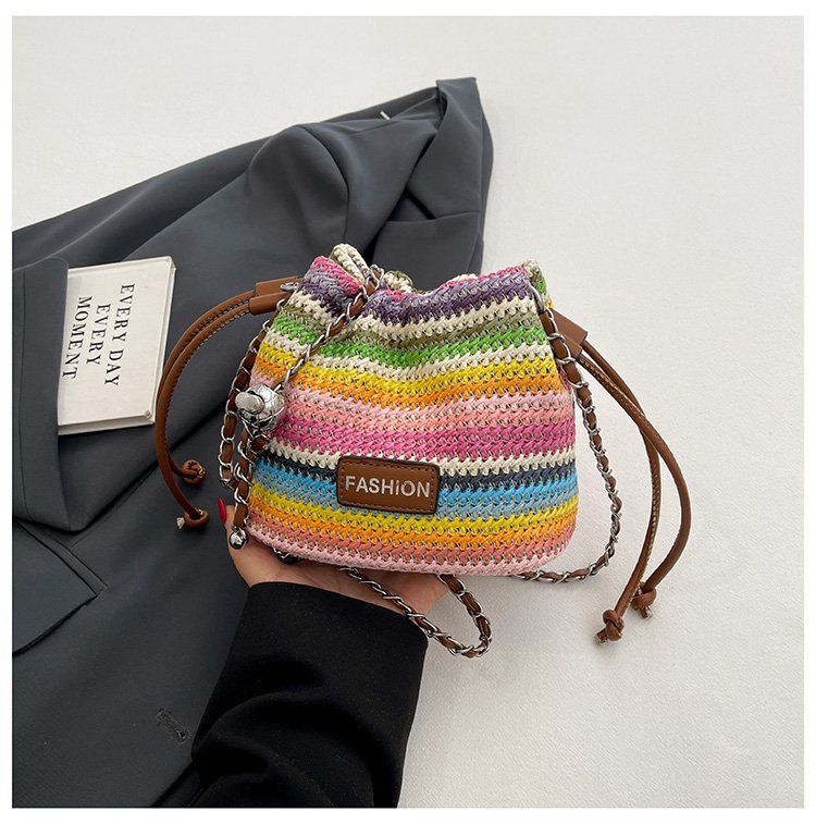 Borsa a secchiello intrecciata arcobaleno per donna_voghion.com