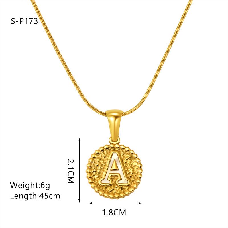 Europese en Amerikaanse roestvrijstalen letterketting vrouwelijke Joker titanium stalen ronde hamer letterhanger sieraden groothandel_voghion.com