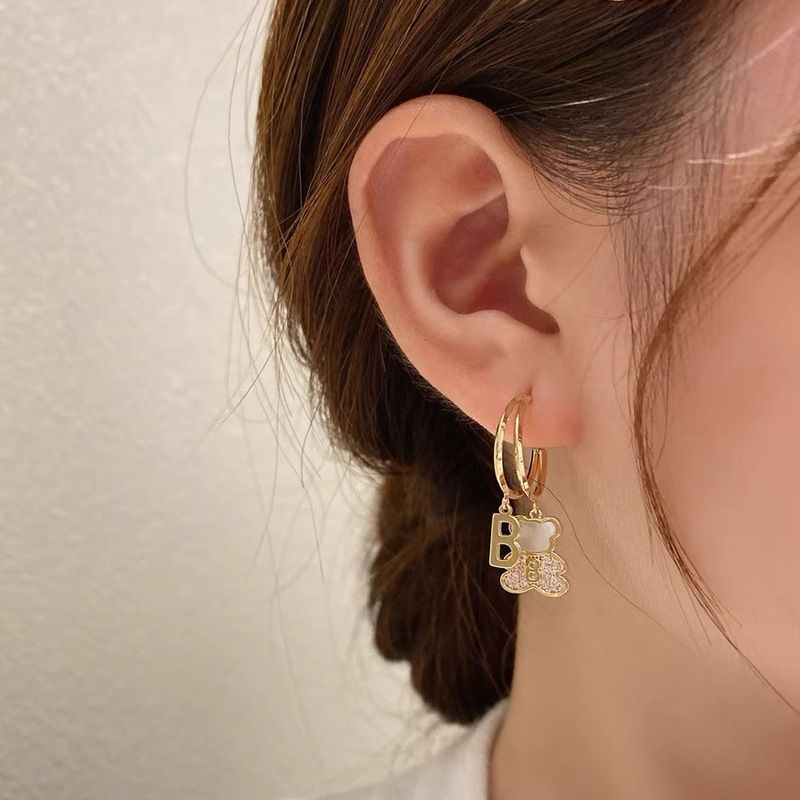 orecchini ad ago in argento s925 orecchini versatili personalizzati in metallo internet celebrità temperamento moda semplice lettera B orecchini con orso per donna_voghion.com