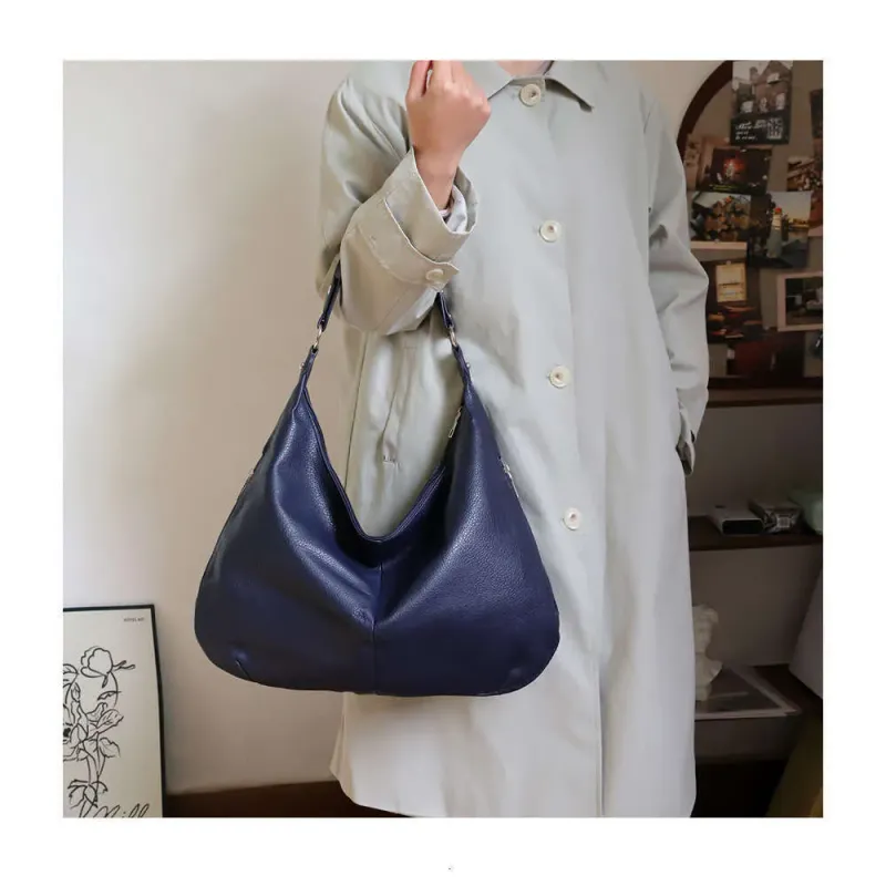 Oil Wax Leather Women's Trendy Commuting Tote Large Capacity New High-end Feel Shoulder Bag_voghion.com